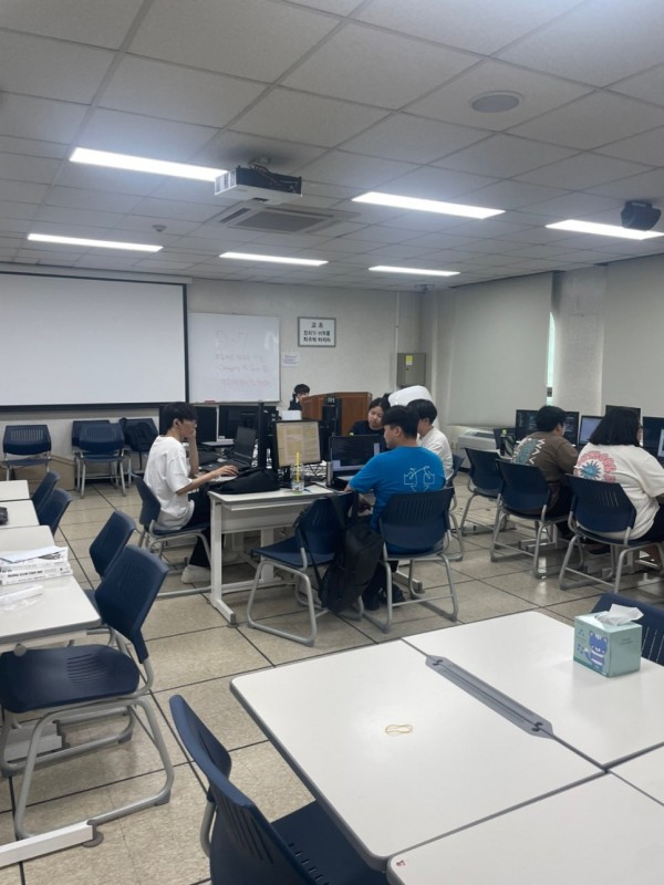64f6577eeccc12426bb8e6a1928b929e_1758696511_5828.jpg
